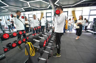 【探寻出彩河南竞进密码】河南洛阳:打造家门口的"健身房" 引领全民健身"新风尚"
